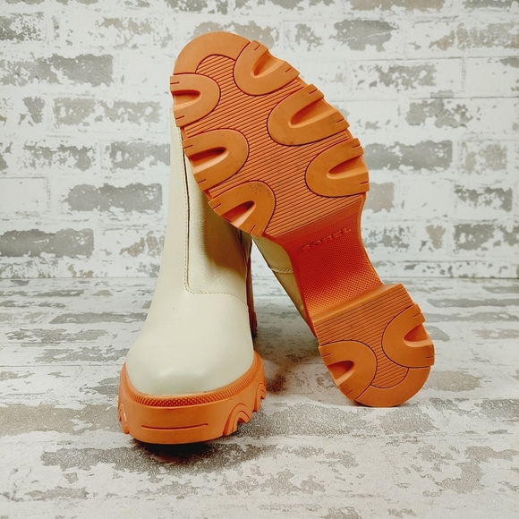 NEW Sorel Brex Cream Beige Leather Pull On Block Heel Chelsea Boots V203 - Picture 7 of 10